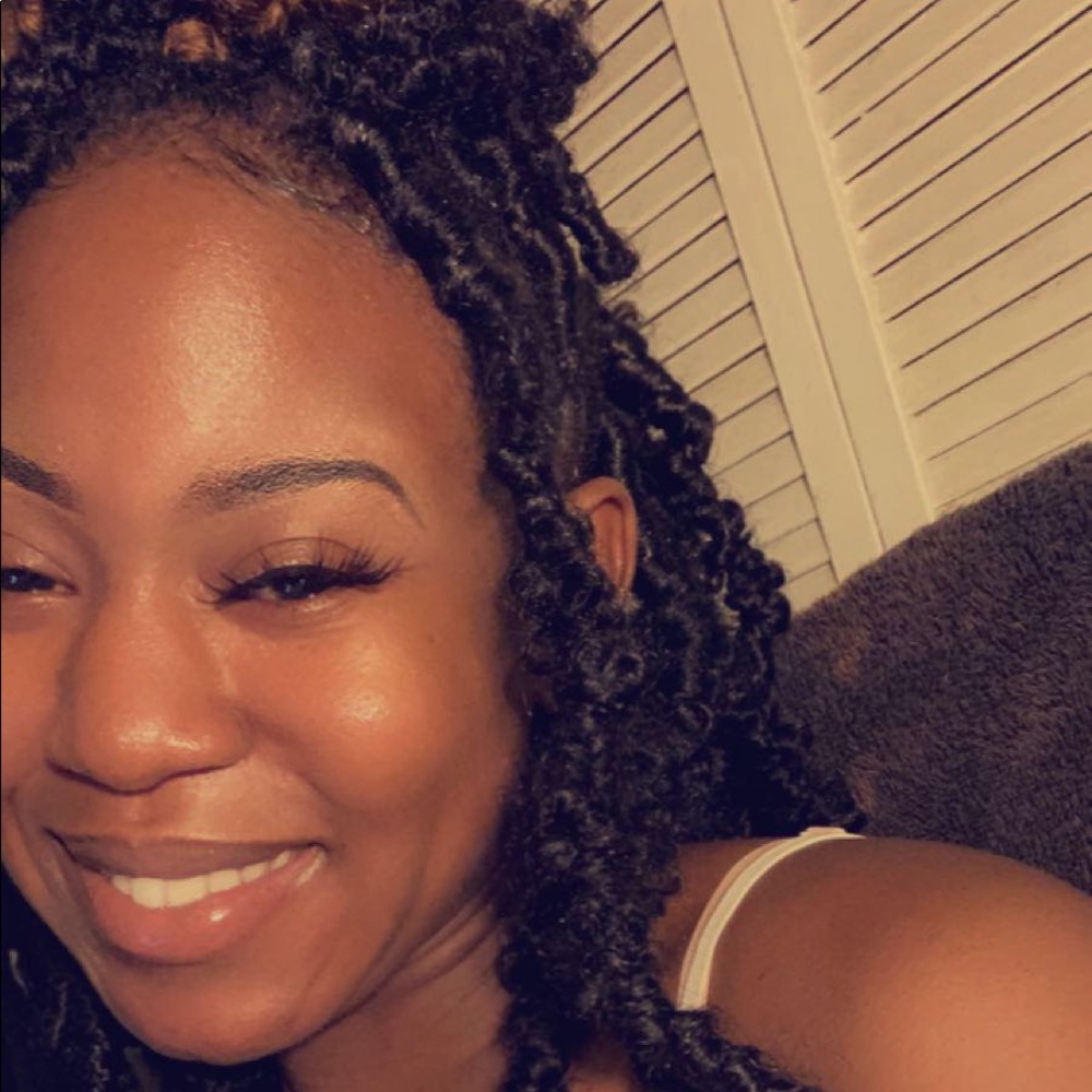 Meet your Posher, Steffie